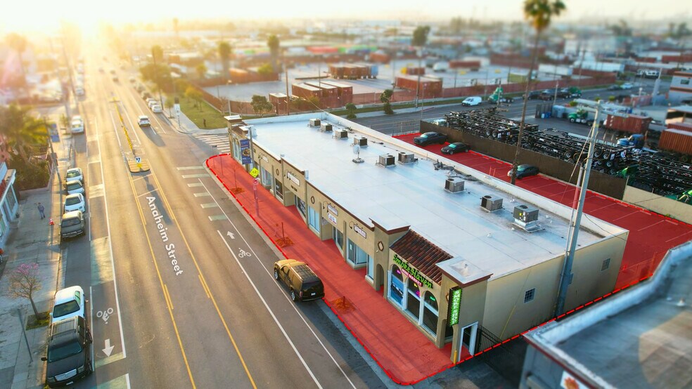 218-236 E Anaheim St, Wilmington, CA à vendre - Photo du bâtiment - Image 2 de 21