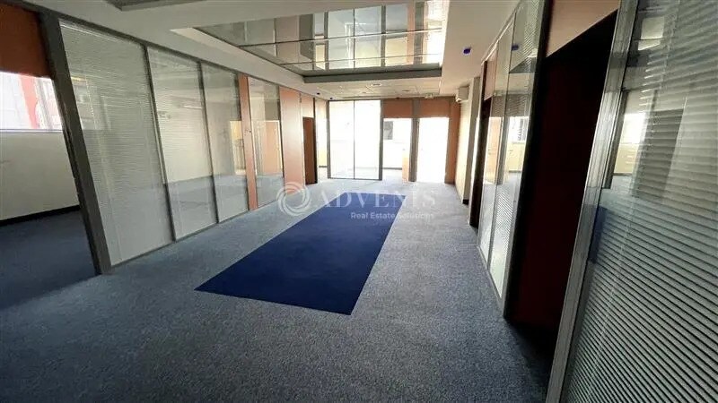 Office in Torcy for lease - Interior Photo - Image 2 of 10