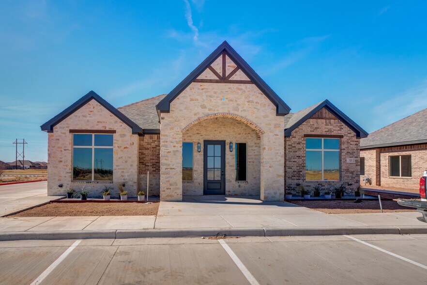 1420 N Slide Rd, Lubbock, TX à louer - Photo du bâtiment - Image 1 de 30