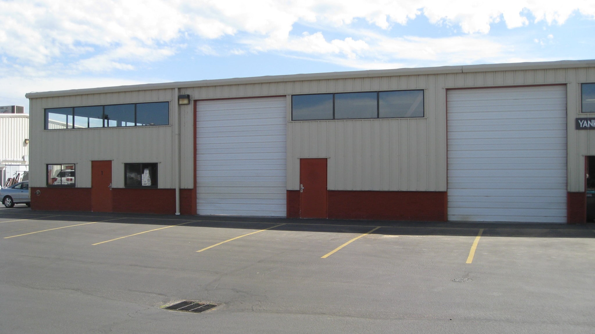1030 Tyinn St, Eugene, OR for lease Primary Photo- Image 1 of 5