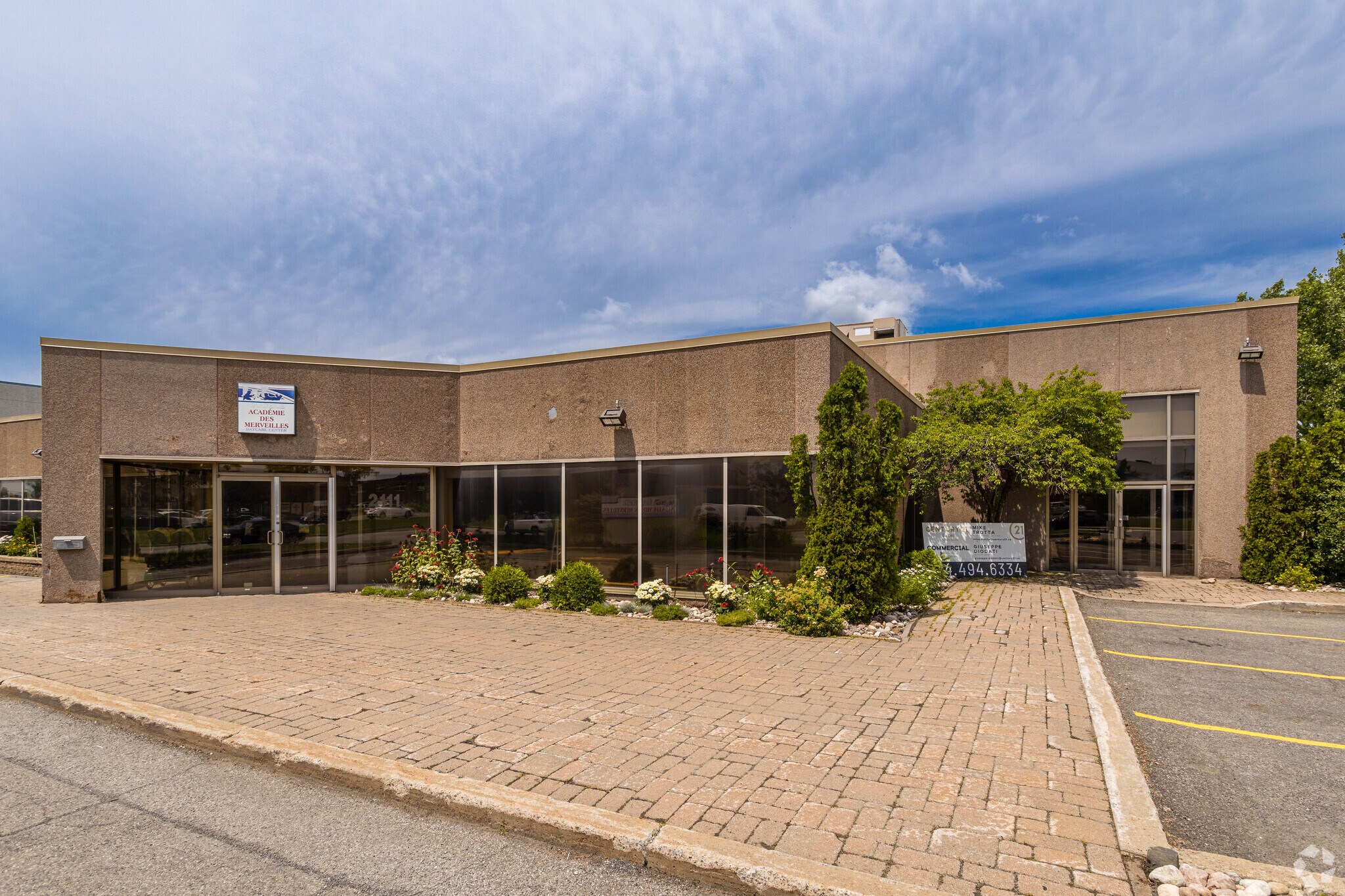 2111 Boul Saint-Régis, Dollard-des-Ormeaux, QC for sale Building Photo- Image 1 of 1