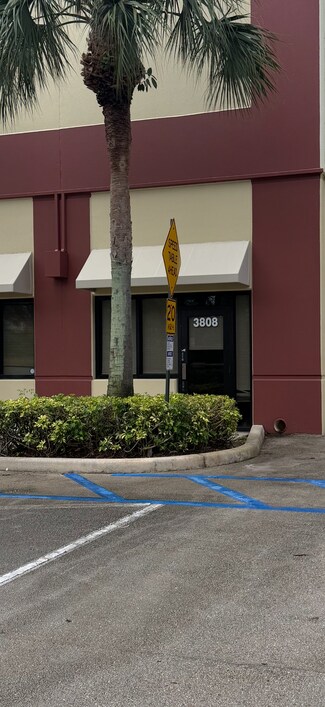 Plus de détails pour 3801-3899 SW 30th Ave, Fort Lauderdale, FL - Industriel à louer