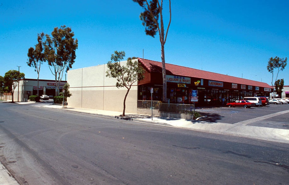 900-950 S Harbor Blvd, Santa Ana, CA for lease - Primary Photo - Image 1 of 14