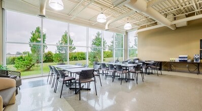 910 Wilton Grove Rd, London, ON for lease Interior Photo- Image 2 of 3