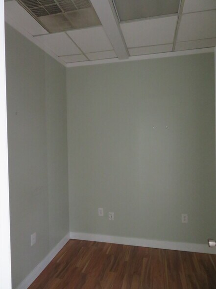 4801 Wisconsin Ave NW, Washington, DC à vendre - Photo du bâtiment - Image 3 de 13