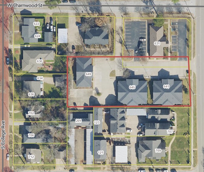 641 S Broadway Ave, Tyler, TX à louer - Photo du bâtiment - Image 3 de 28