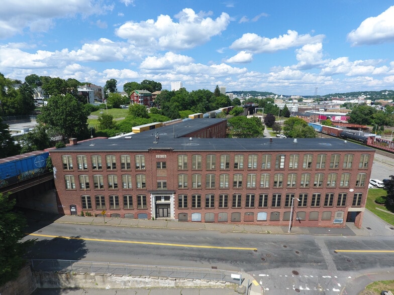 75 Hammond St, Worcester, MA for lease - Building Photo - Image 1 of 6