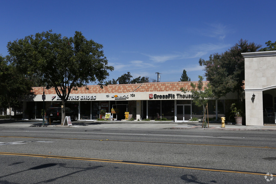 757-763 E Thousand Oaks Blvd, Thousand Oaks, CA à louer - Photo principale - Image 1 de 16