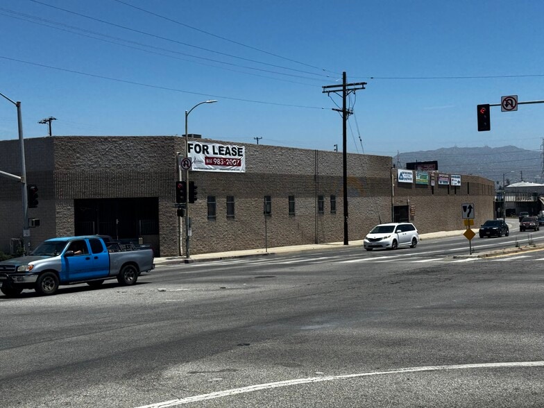 12035-12055 Sherman Way, North Hollywood, CA for lease - Building Photo - Image 2 of 10