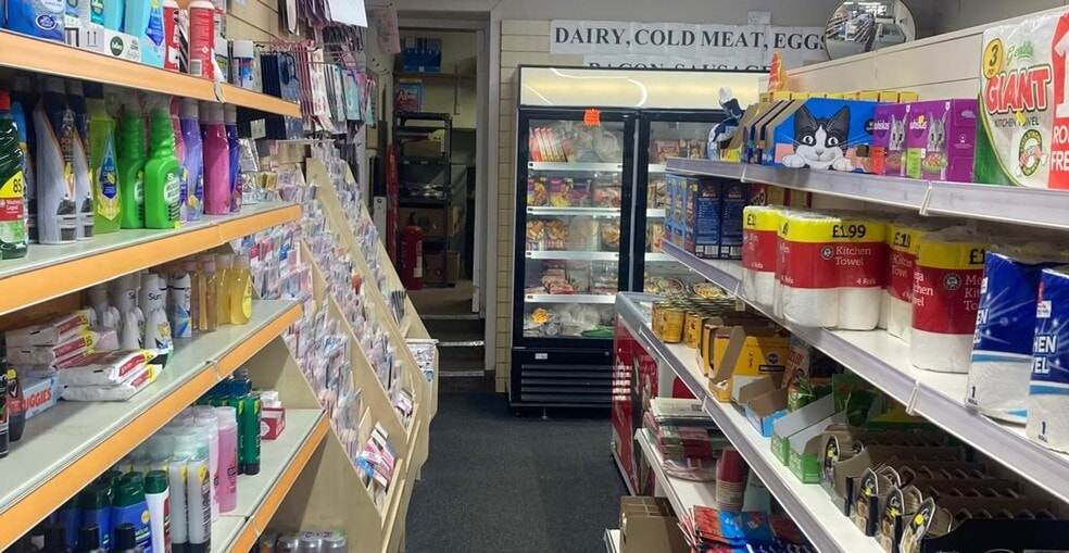 15 Glasgow St, Isle Of Cumbrae for sale - Interior Photo - Image 3 of 6