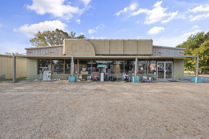 503 E Commerce St, Fairfield, TX à vendre - Photo principale - Image 1 de 1