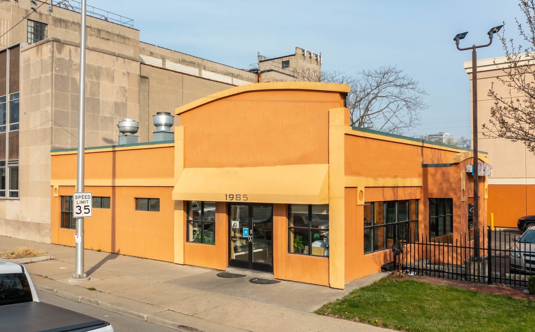 1985 E Jefferson Ave, Detroit, MI for lease Building Photo- Image 1 of 5