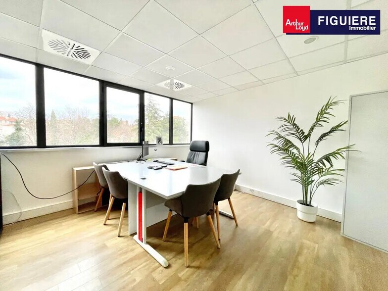 Bureau dans Aix-en-Provence à louer - Photo intérieure - Image 2 de 12