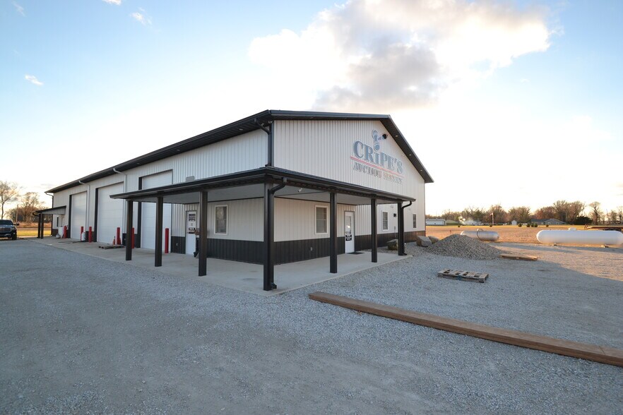 3247 E State Road 28, Tipton, IN à vendre - Photo du bâtiment - Image 3 de 59