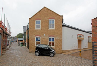 Plus de détails pour 16A Crown Rd, Twickenham - Bureau à louer