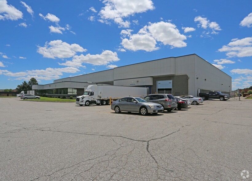 108 Summerlea Rd, Brampton, ON à vendre - Photo principale - Image 1 de 1