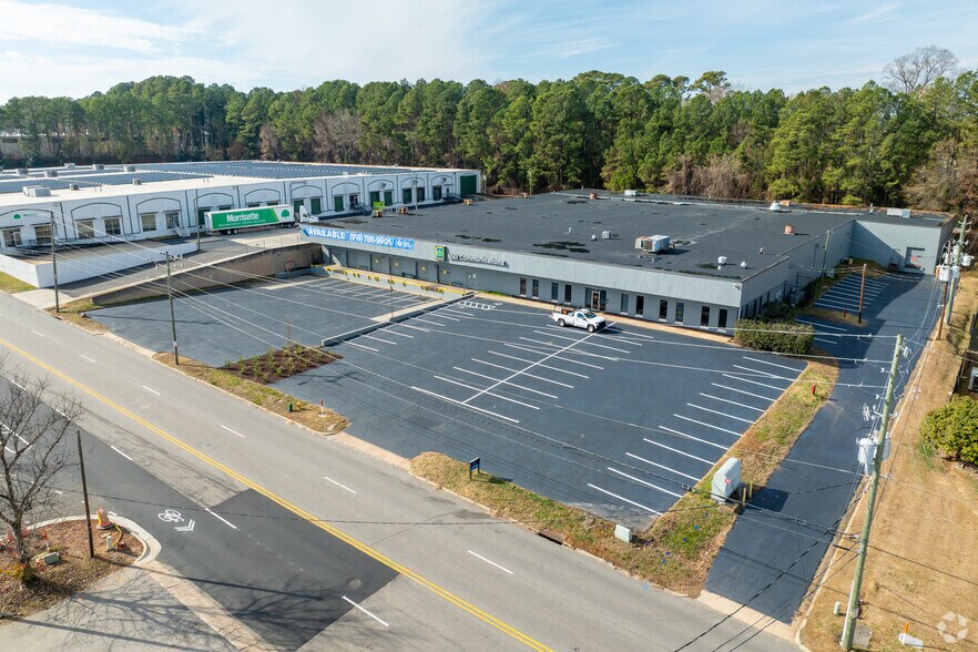 2319 Atlantic Ave, Raleigh, NC à louer - Photo du bâtiment - Image 3 de 7