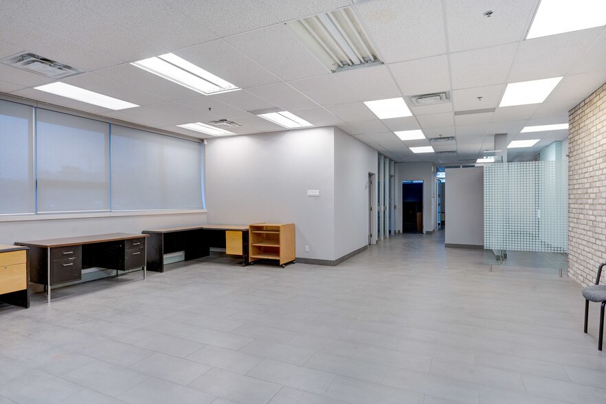 68 Railside Rd, Toronto, ON à louer - Photo intérieure - Image 3 de 12