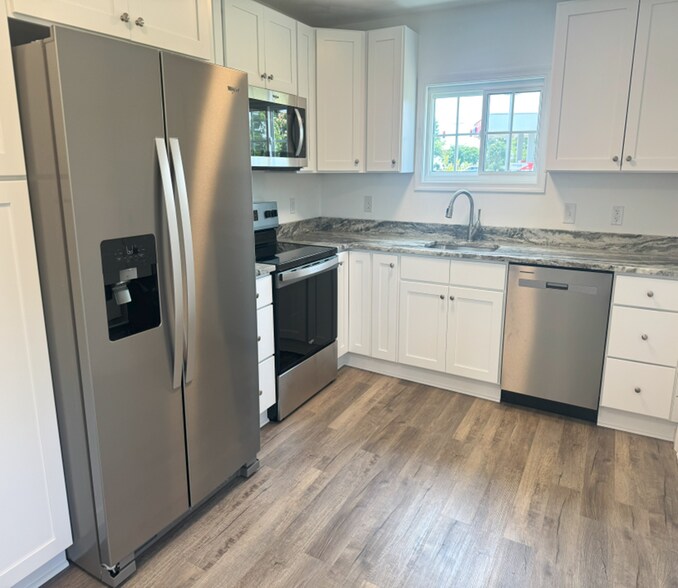 5652 Bayside Rd, Virginia Beach, VA à vendre - Photo intérieure - Image 2 de 12