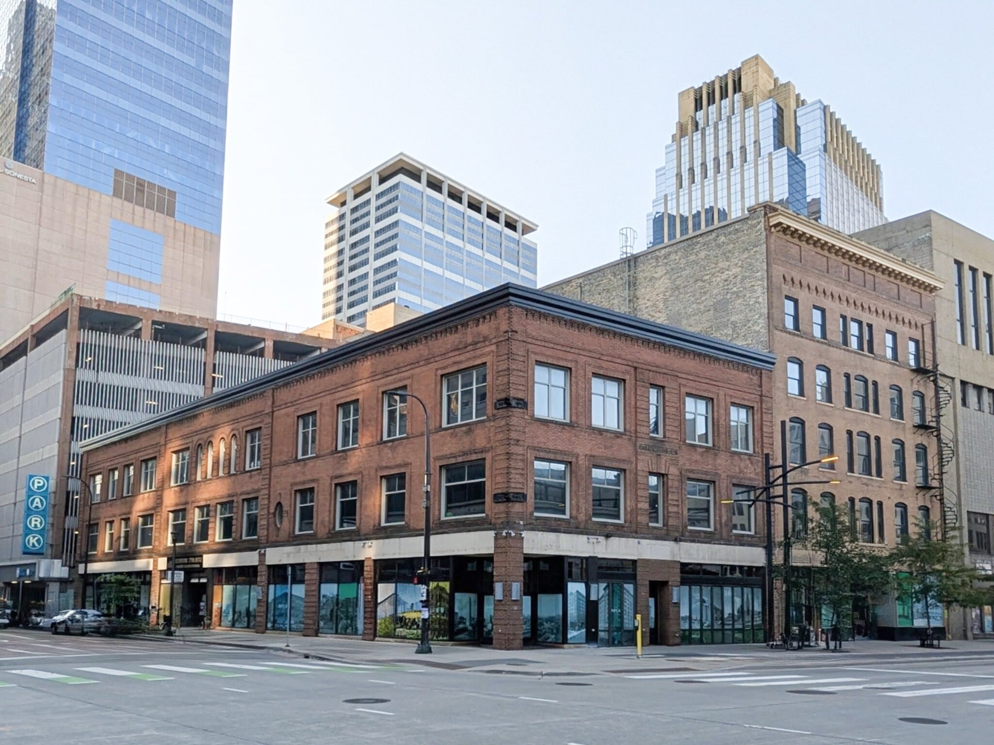 701-705 Hennepin Ave, Minneapolis, MN for lease Primary Photo- Image 1 of 9