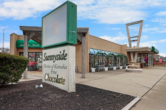 More details for 3021 75th St, Kenosha, WI - Retail for Sale