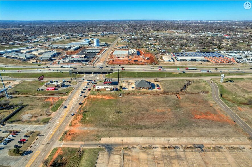125 NE 27th St, Moore, OK for sale - Aerial - Image 2 of 6