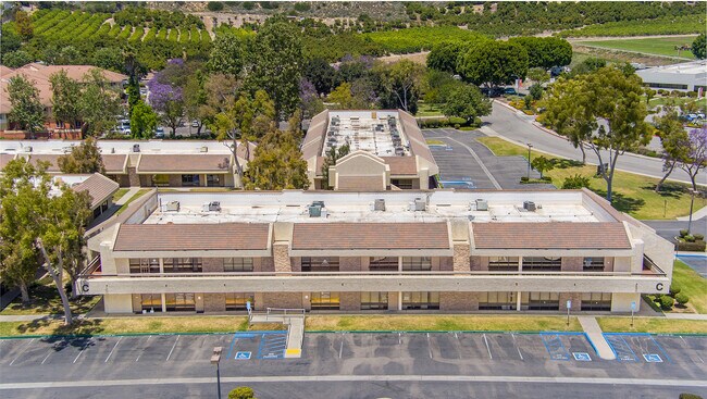 More details for 2438 N Ponderosa Dr, Camarillo, CA - Office for Sale