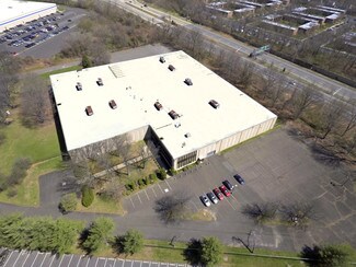 Plus de détails pour 220 Rittenhouse Cir, Bristol, PA - Industriel à louer