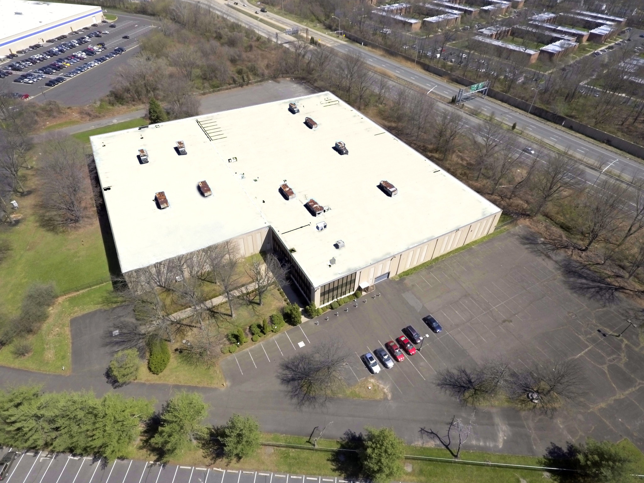 220 Rittenhouse Cir, Bristol, PA for lease Primary Photo- Image 1 of 5
