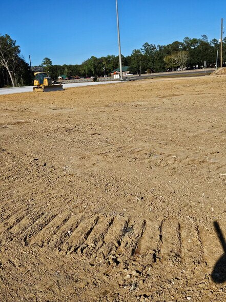 8875 Eastex Fwy, Beaumont, TX à louer - Photo de construction - Image 2 de 7