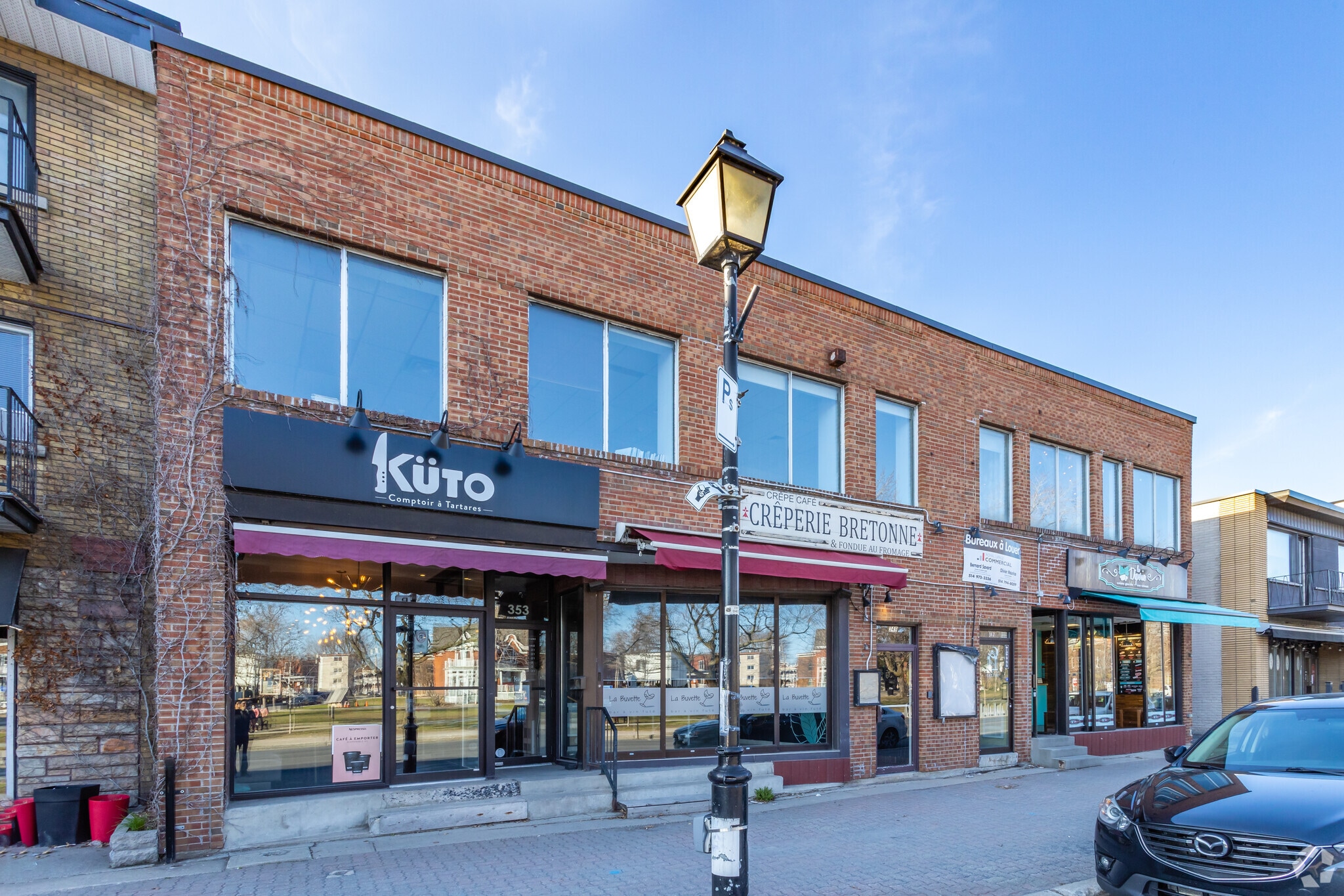 353-345 Rue Saint-Charles O, Longueuil, QC for sale Primary Photo- Image 1 of 1