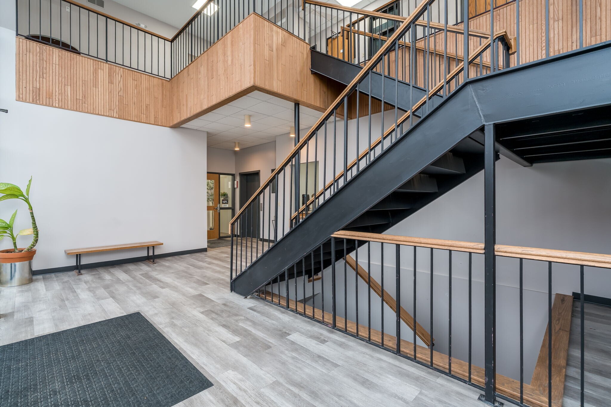 108 S Minnesota Ave, Saint Peter, MN for lease Primary Photo- Image 1 of 27