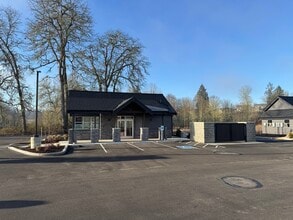 14718 Tahoma Blvd SE, Yelm, WA à louer Photo intérieure- Image 2 de 10