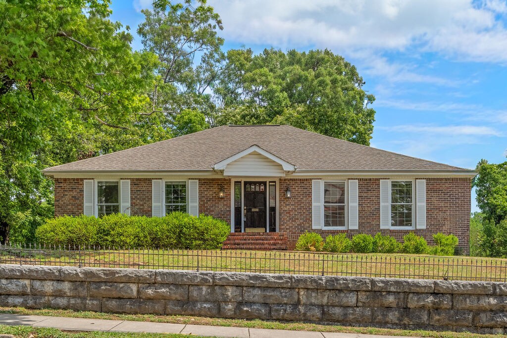300 Forest Ave, Chattanooga, TN à vendre Photo principale- Image 1 de 68