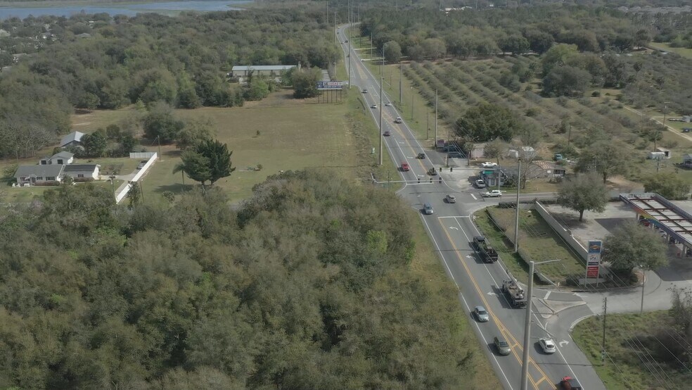 36635 South Fish Camp Rd, Grand Island, FL à vendre - Photo du bâtiment - Image 2 de 6