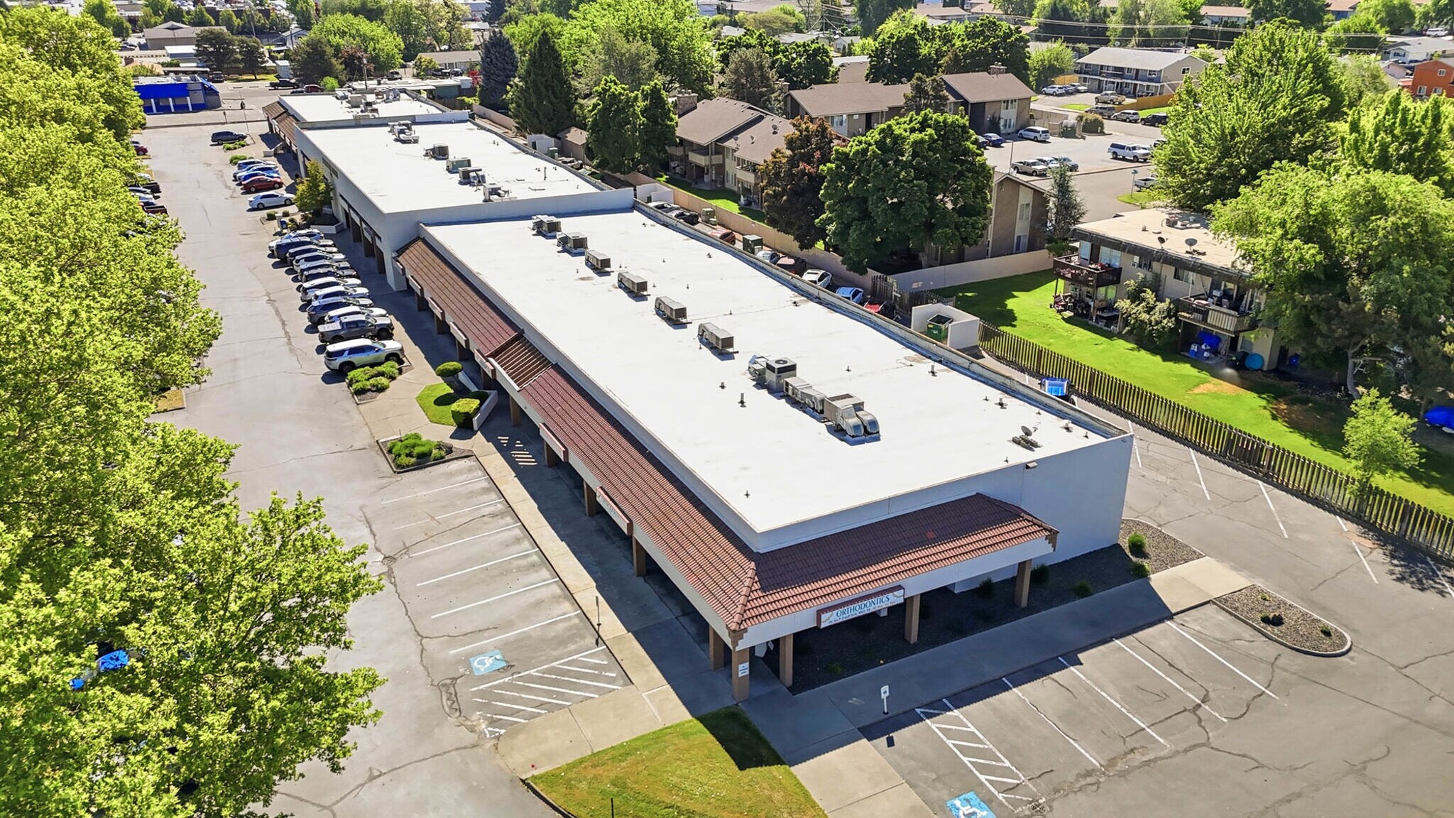 3321 W Kennewick Ave, Kennewick, WA for lease Primary Photo- Image 1 of 10