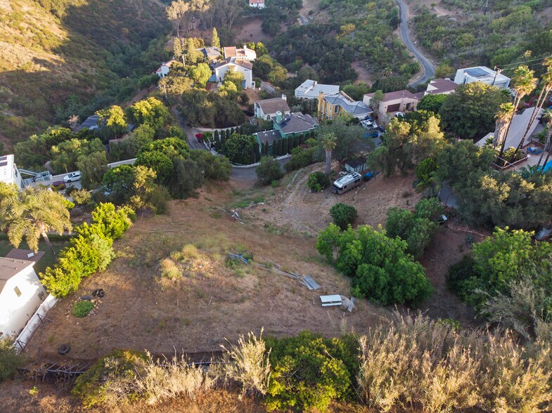 26585 Ocean View Dr, Malibu, CA for sale - Primary Photo - Image 1 of 8