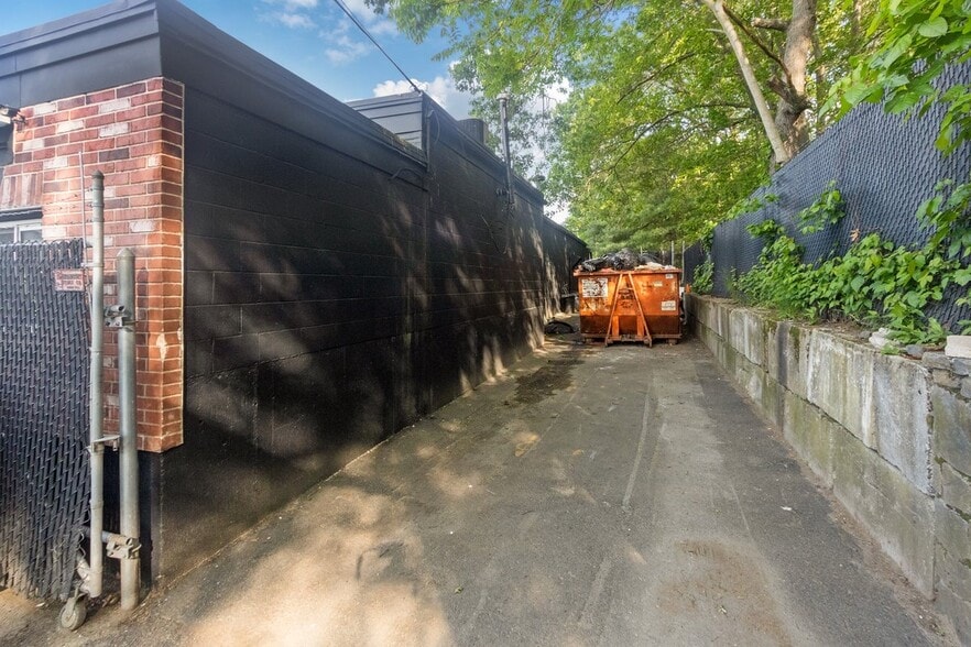 106 River St, Dedham, MA for sale - Building Photo - Image 3 of 17