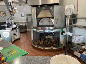 6591-6599 Collins Dr, Moorpark, CA for lease Interior Photo- Image 1 of 3