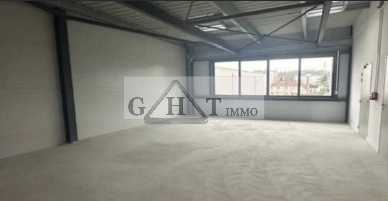 Industrial in Montmagny for lease Interior Photo- Image 1 of 4