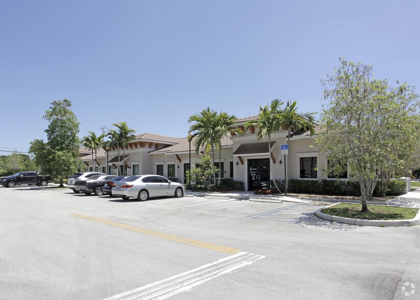 10600 Griffin Rd, Cooper City, FL à louer - Photo principale - Image 1 de 18