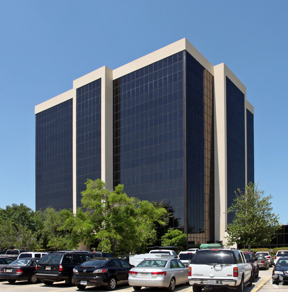 8550 United Plaza Blvd, Baton Rouge, LA à louer - Photo du bâtiment - Image 1 de 5