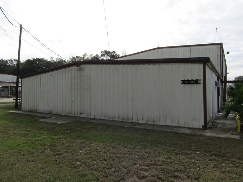 4806 E Old Spanish Trl, Jeanerette, LA à vendre - Photo du bâtiment - Image 2 de 25