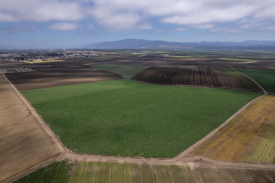 630 Boronda Rd, Salinas, CA à vendre - Photo du bâtiment - Image 2 de 26