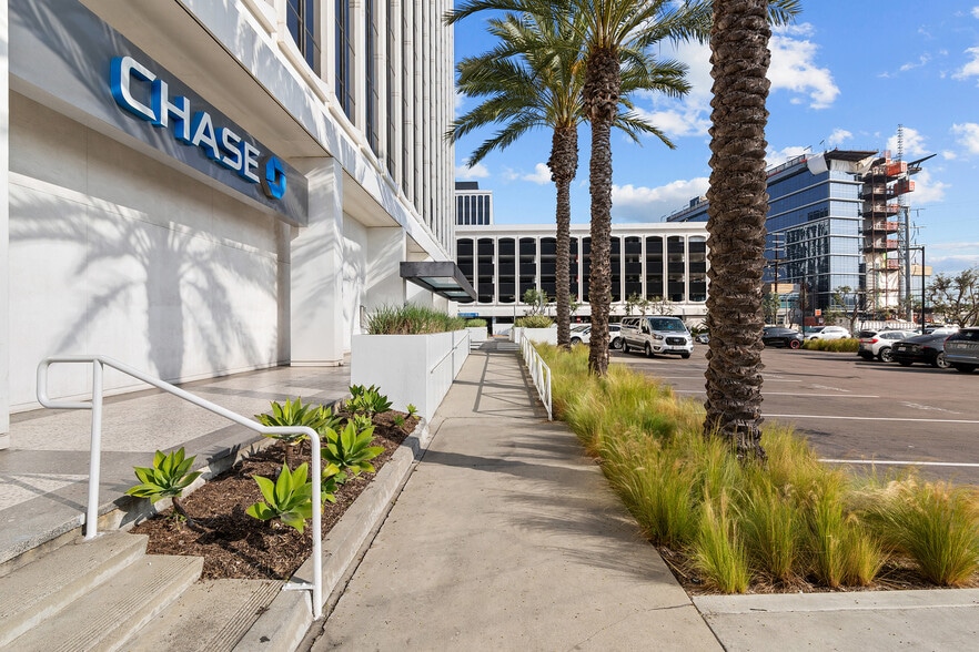 4676 Admiralty Way, Marina del Rey, CA for lease - Other - Image 3 of 7