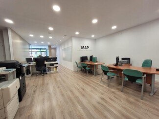 Plus de détails pour Multi-résidentiel à vendre