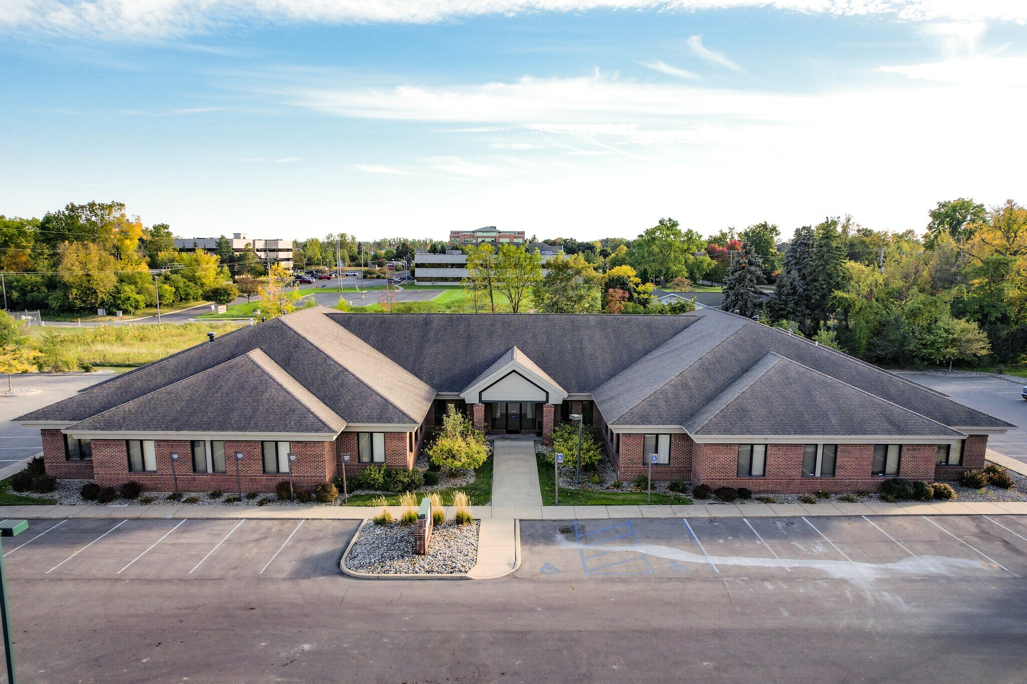 1675 Watertower Pl, East Lansing, MI for lease Primary Photo- Image 1 of 5