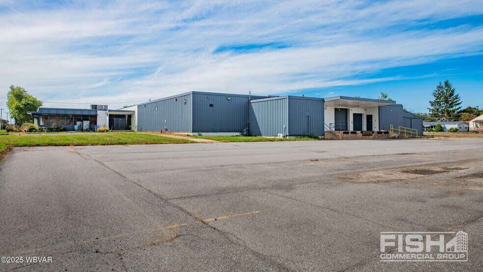 2250 Reach Rd, Williamsport, PA à louer - Photo du bâtiment - Image 2 de 9