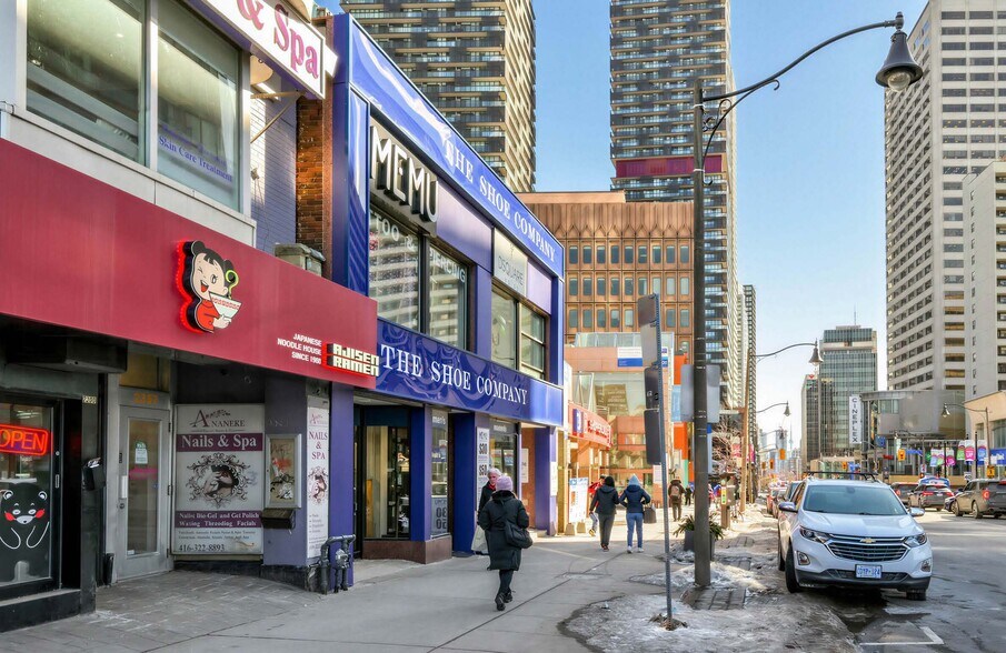 2353-2355 Yonge St, Toronto, ON à louer - Photo du bâtiment - Image 3 de 6