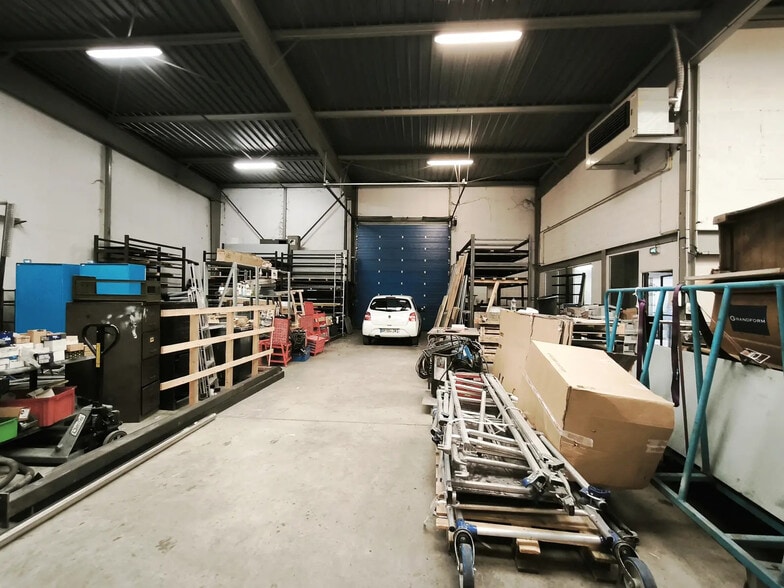 Flex in Argenteuil for lease - Building Photo - Image 2 of 7